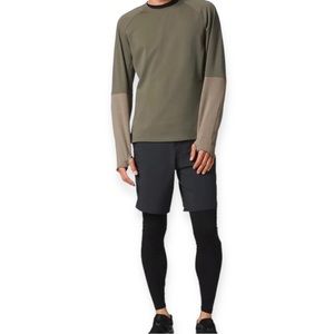 Lululemon Escape and Explore LS Size Medium Color Sage Stone and Silver